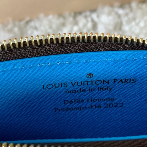 Louis Vuitton coin card holder - Picture 6 of 13